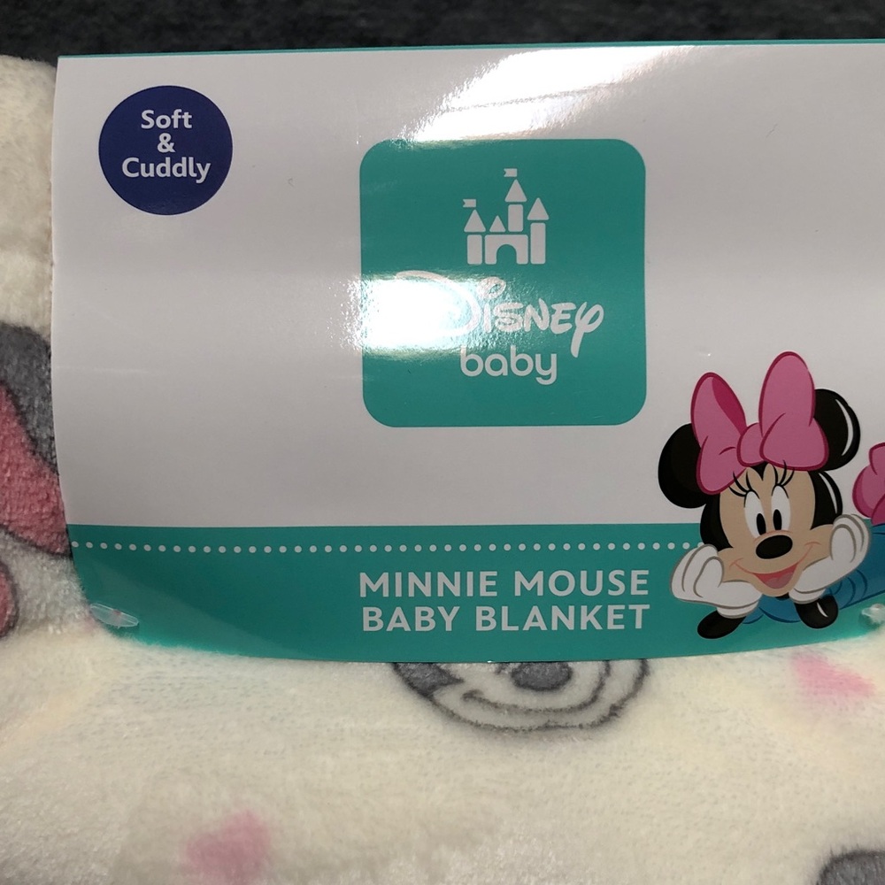 Pink 2 pack sleepers and Minnie Mouse Blanket bundle. NWT - Picture 3 of 5